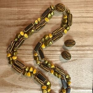 Vintage mid-century Necklace and Earrings Set